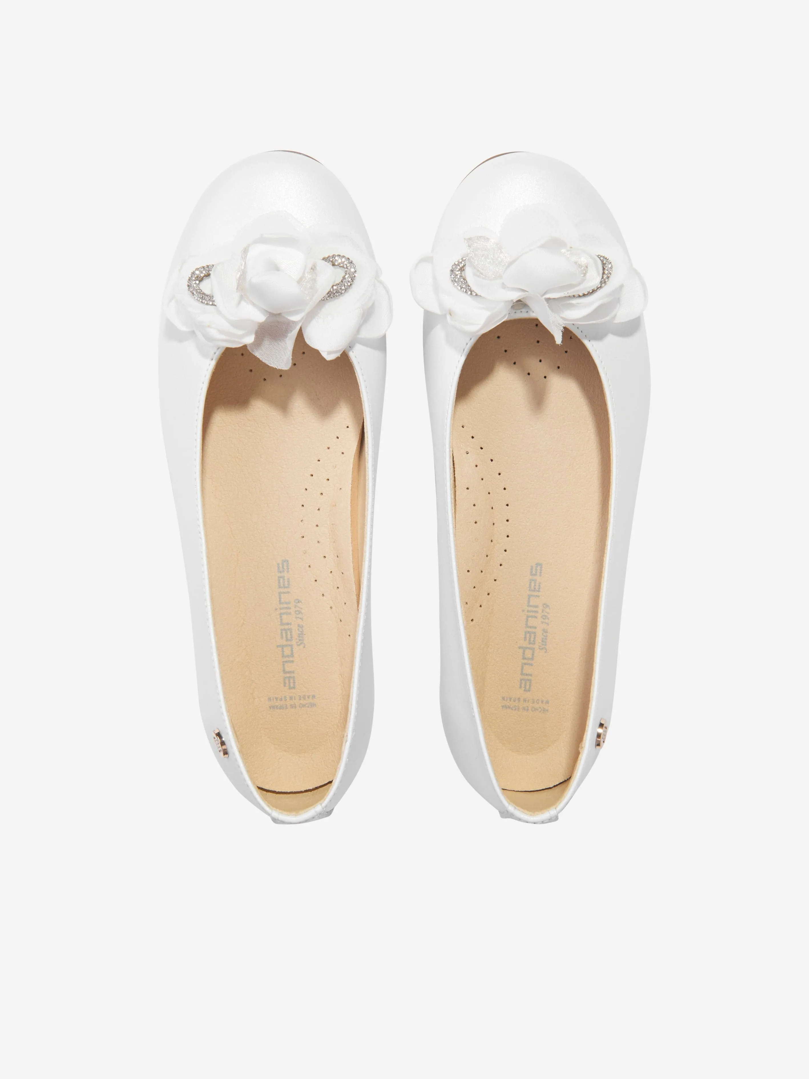 Andanines Girls Leather Flower Ballerina Pumps in White