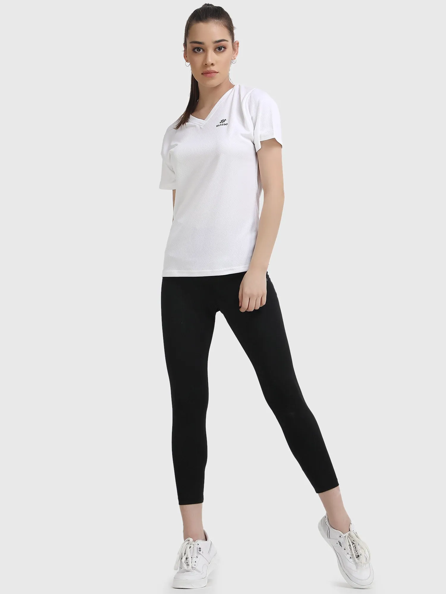 Black tshirt women