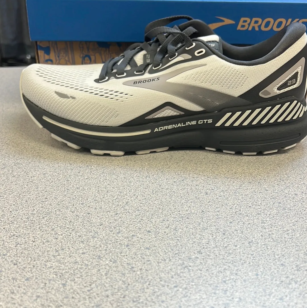 Brooks Adrenaline 23