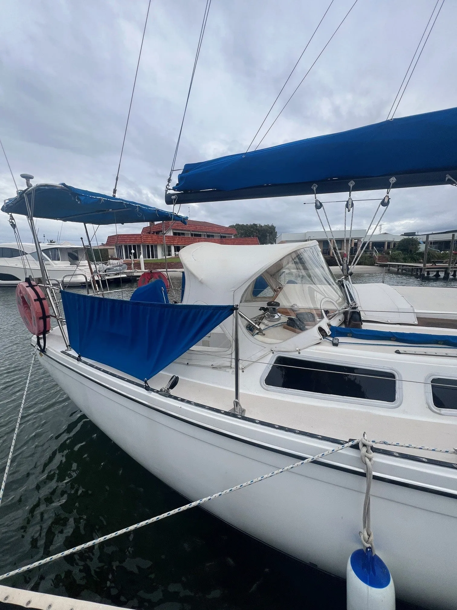 Catalina 30 - **SOLD**