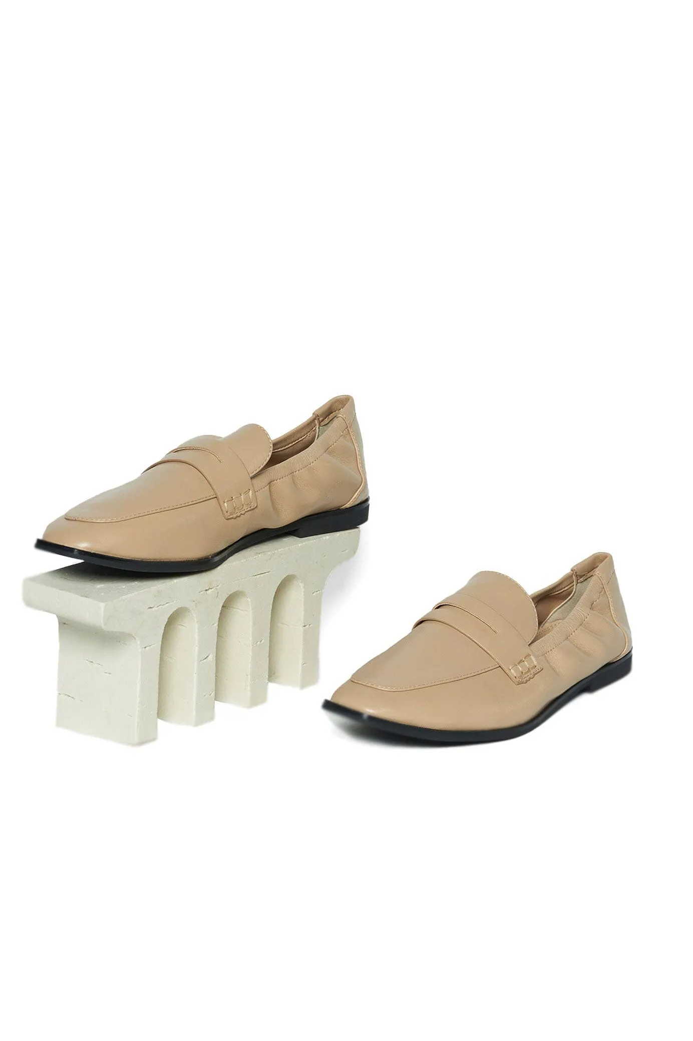 Fiora Loafers Beige