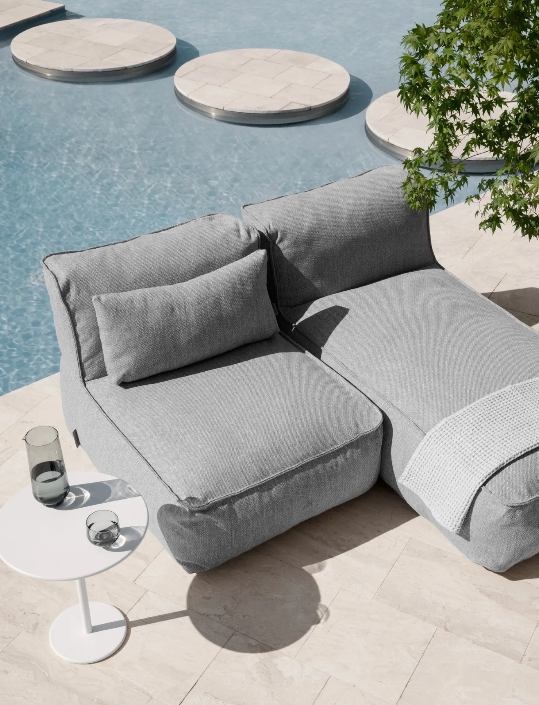 GROW Single Sectional Outdoor Patio Seat