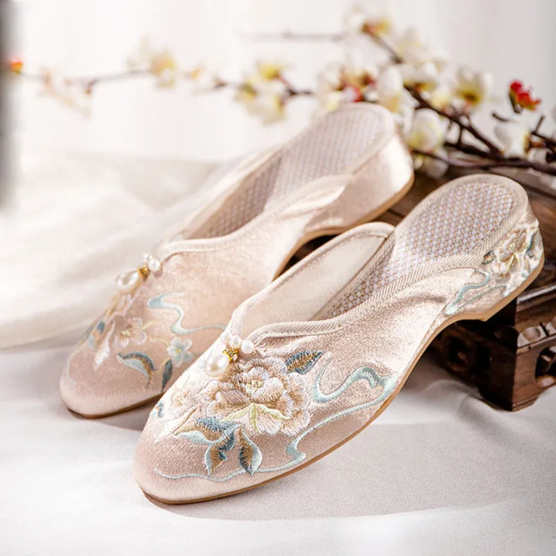 Vintage Peony Embroidery Pearl Buckle Slippers