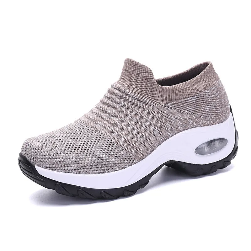 XIANGTUIBAO  2022 Autumn New Sock Shoes Cushion Insole Outdoor Casual Shoes Platform Mom Shoes Cross-Border plus Size Women's Breathable Shoes